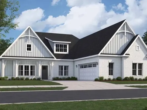 1347 Hidden Lakes Dr, Opelika, AL 36801