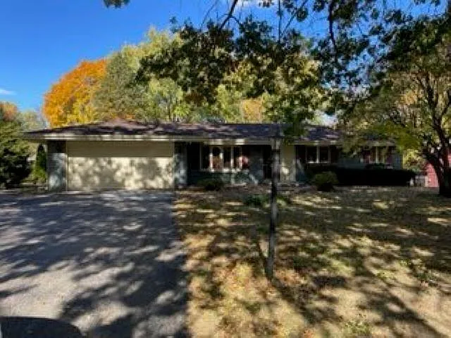 6276 Myrtle Ln photo 1