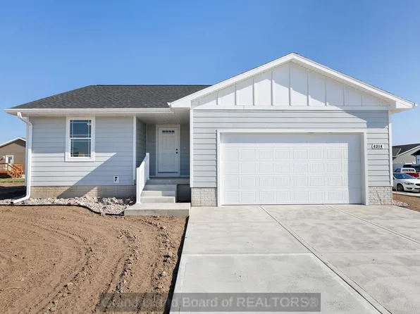 4314 Bobwhite Cir, Grand Island, NE 68803