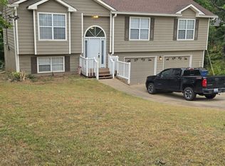 5515 Elderberry Ln, Flowery Branch, GA 30542