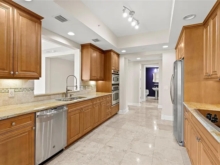 300 Beach Dr NE #1201 — Photo 17