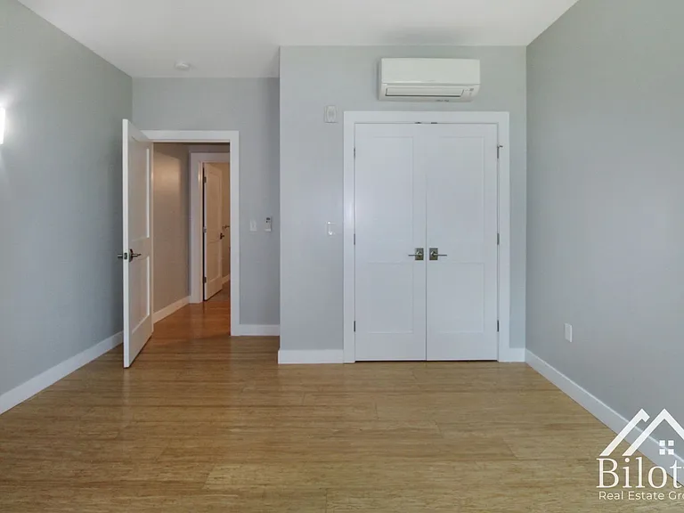 101 Hillside Ave East Side of Providence — Photo 7