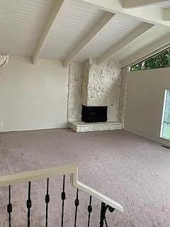752 Edge Ln — Photo 4