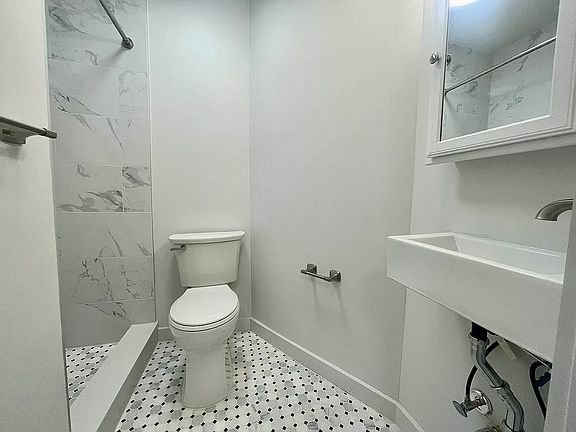 5th image of 35 Christopher St APT 2B