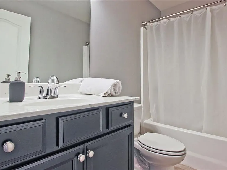 112 Davina Dr — Photo 32