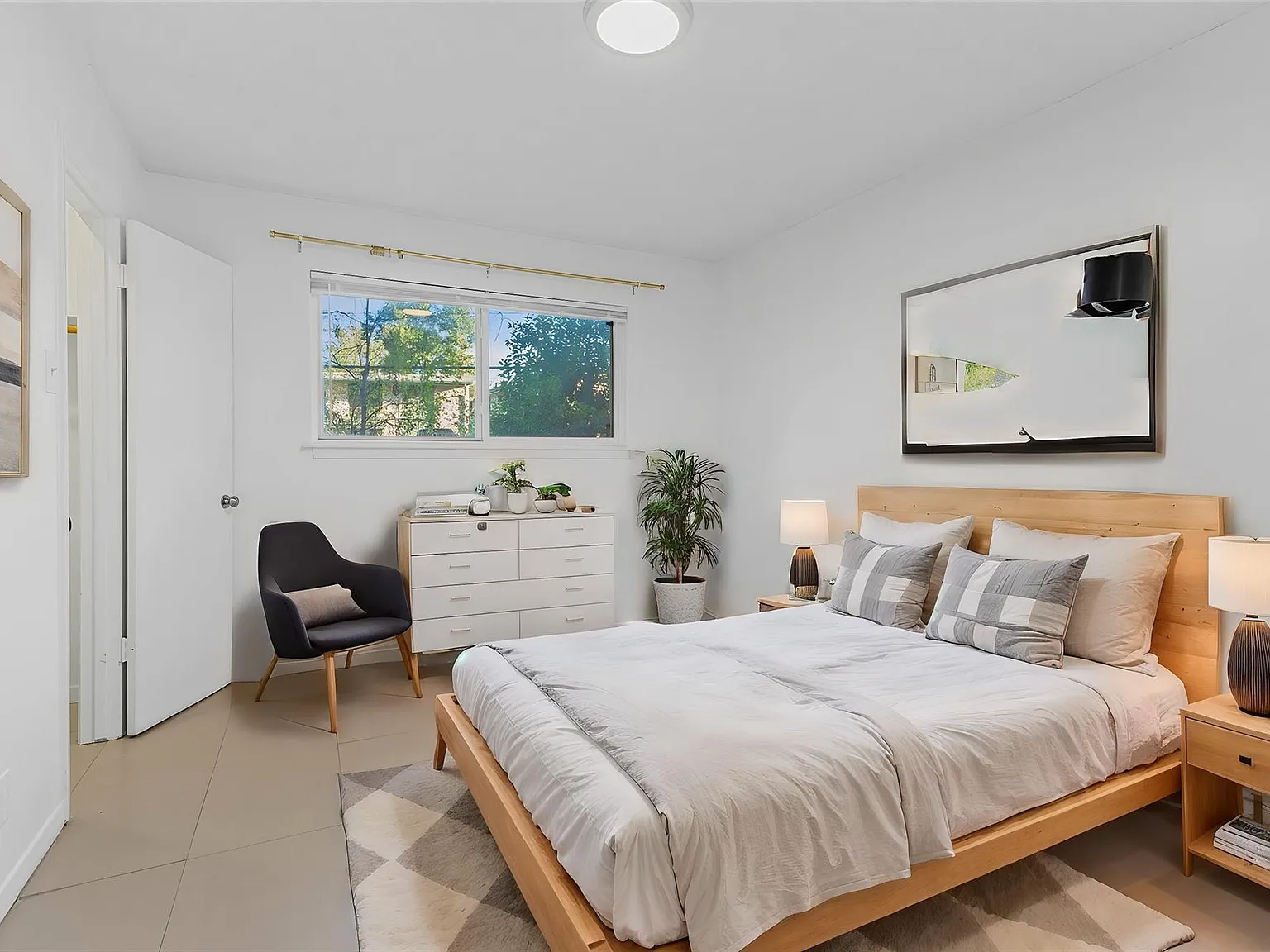 1 bed, 1.0 bath, 568 sqft, $1,150 — Photo 4