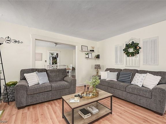4th image of 3977 W 23rd St #1