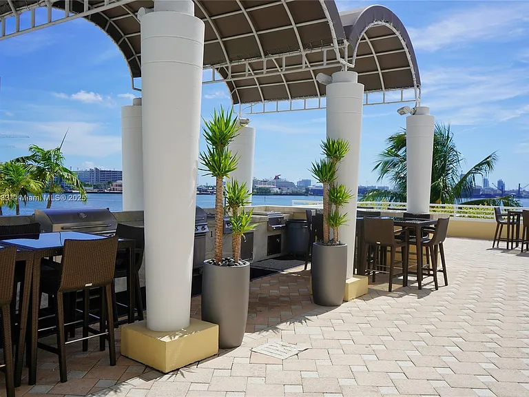 848 Brickell Key Dr #306 — Photo 59