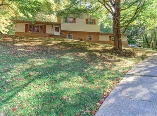 8148 Avalon Rd NW, Malvern, OH 44644