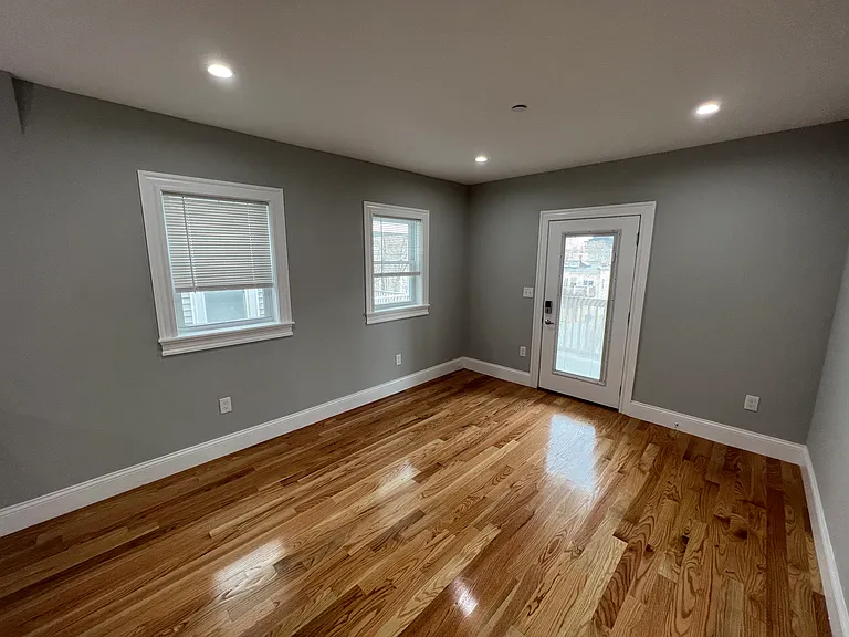 17 Harold St #2 — Photo 17