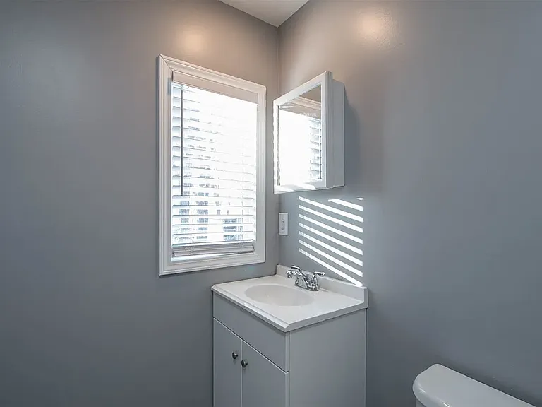 6863 Anderson Ave — Photo 16