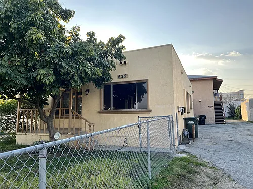 625 N Moore Ave #B Photo 1