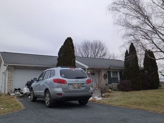 3rd image of 52 Mahanoy Valley Rd