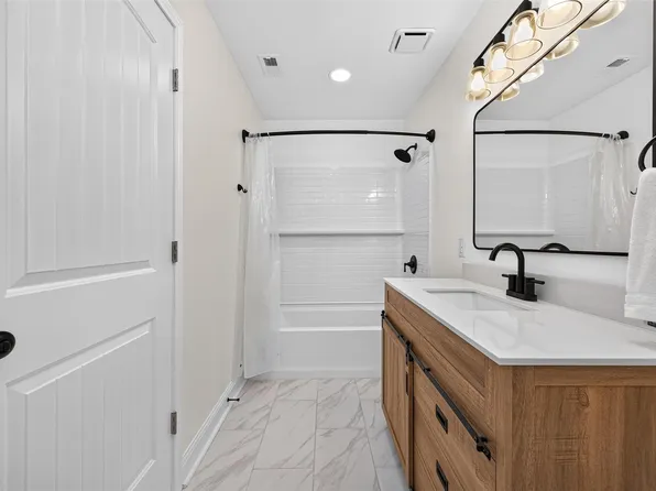 12755 Mill Ridge Dr APT 108, Cypress, TX 77429