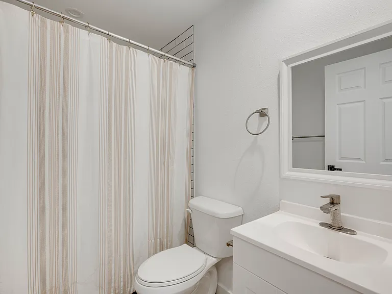 1217 Lost Oak Trl — Photo 30
