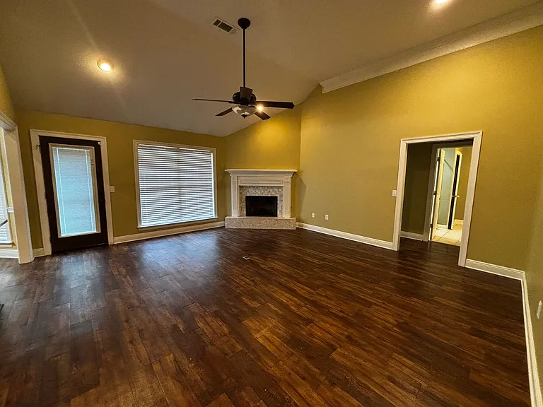 538 Brighton Cir — Photo 6