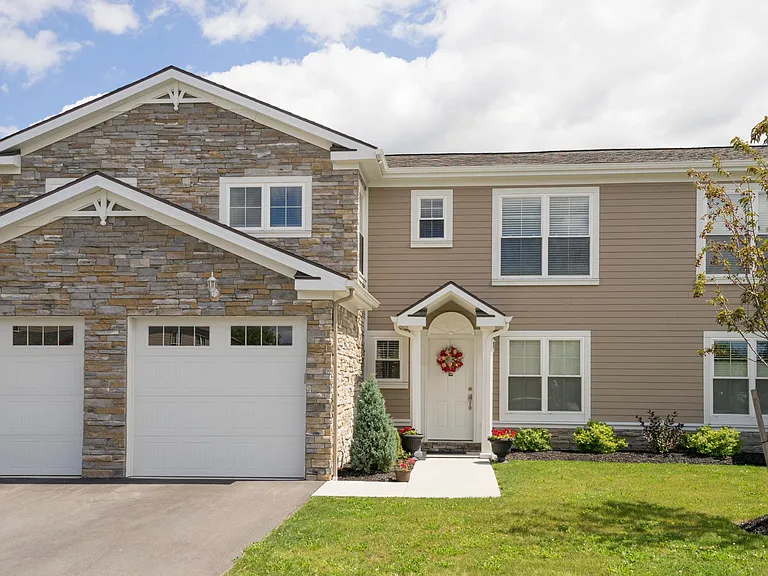 Comfortable Townhomes
