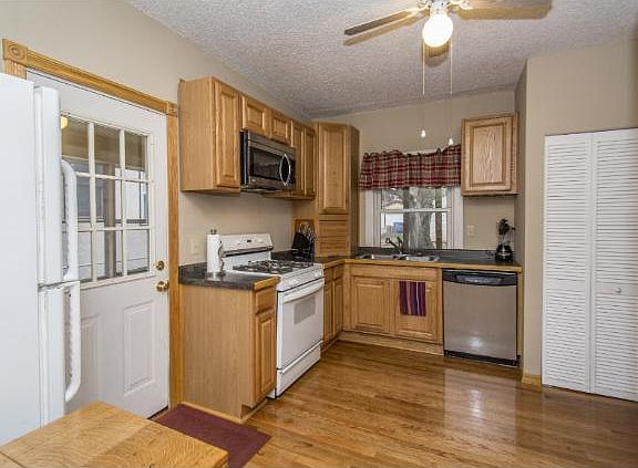 5th image of 3926 Pillsbury Ave