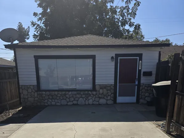 201 E Grangeville Blvd, Hanford, CA 93230