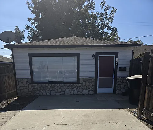 201 E Grangeville Blvd Photo 1