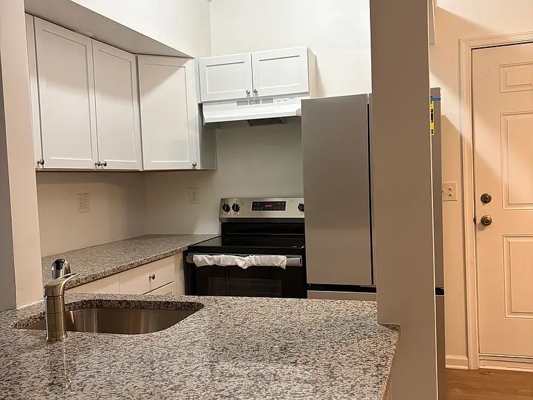 211 & 213 N Pitt St #213 — Photo 3