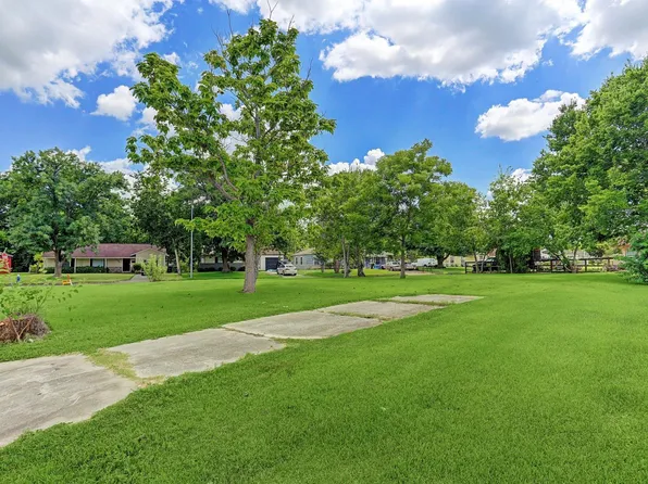 9226 Faircroft Dr, Houston, TX 77033