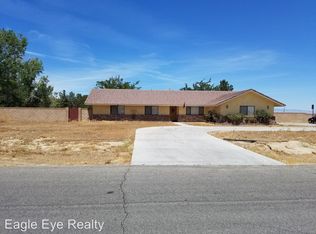43945 Shiloh Ln, Lancaster, CA 93535