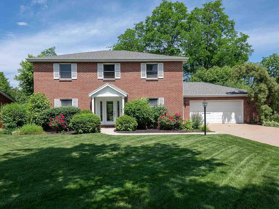1st image of 8180 N Dilcrest Cir