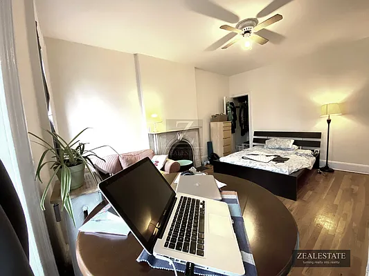 Rented by ZealEstate Group Inc | media 16