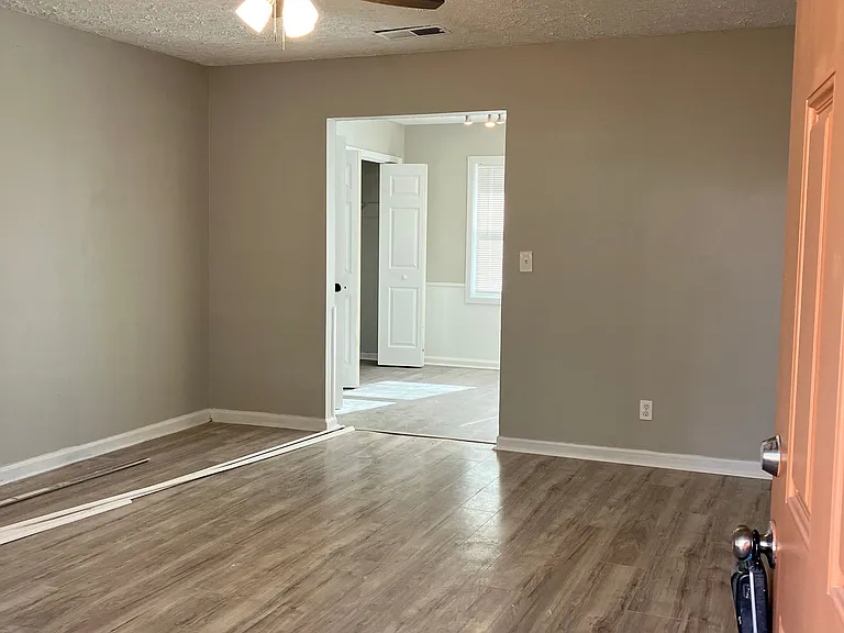 5762 Blueridge Dr — Photo 8
