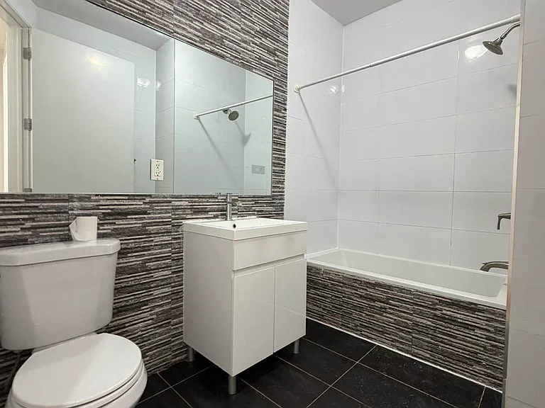 910 Lafayette Ave #1 — Photo 10