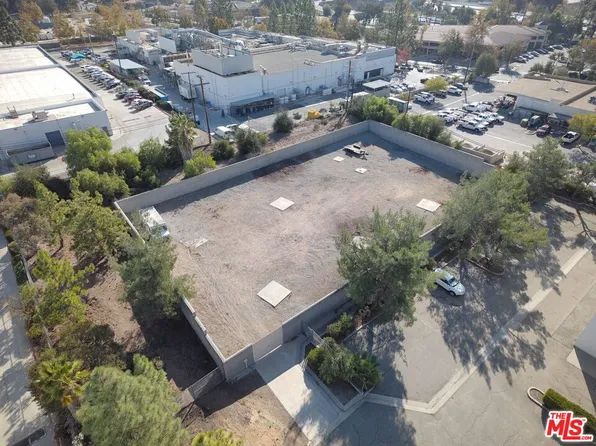 670 Lawrence Dr, Newbury Park, CA 91320