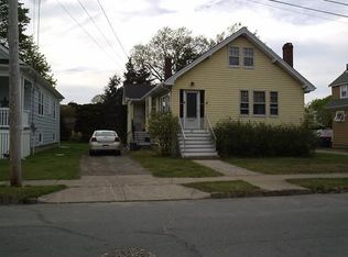 76 Chestnut St, Fairhaven, MA 02719