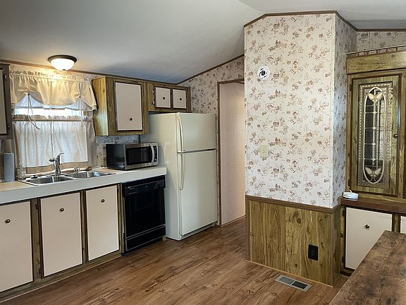 5th image of 49701 Gloucester Ct #457