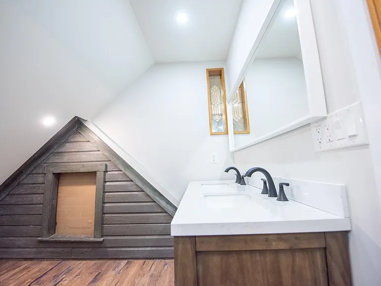 2609 NE 82nd St — Photo 19