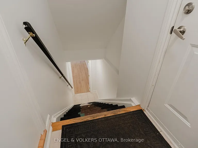 1649 Rosebella Ave #B — Photo 5