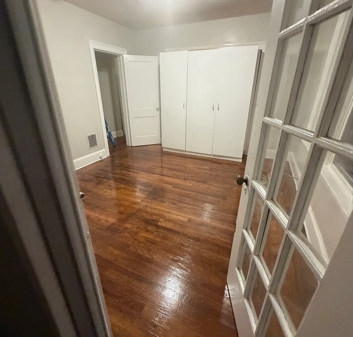 2 bed, 1000 sqft, $1,895 — Photo 2