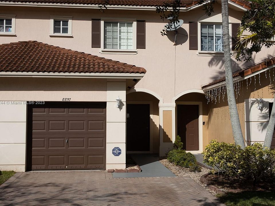 1st image of 8857 N Isles Cir #0
