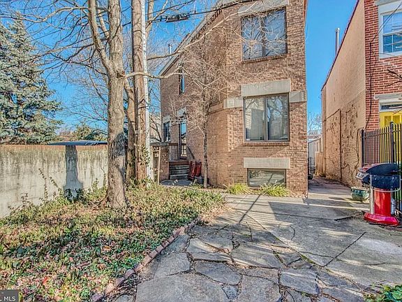 5th image of 1257 Riverside Ave