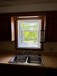 5th image of 103 Gilkeson Rd