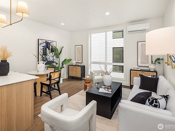 5th image of 4418 1st Avenue NE #A