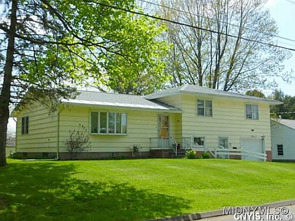 2nd image of 263 E Noyes Blvd