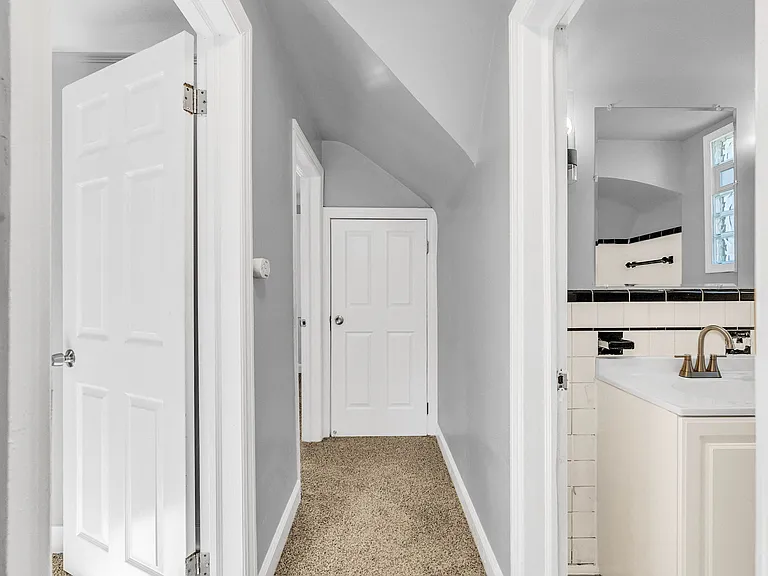 9503 Lakepointe St — Photo 16