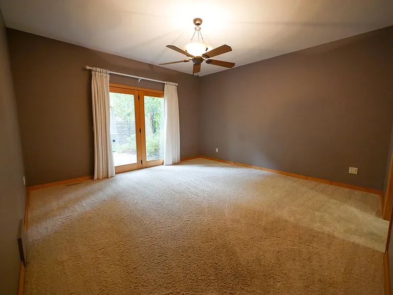 1917 Racquet Ct — Photo 12