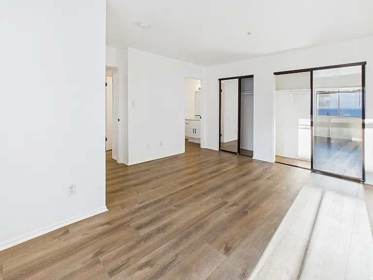 Alur Apartments — Photo 16