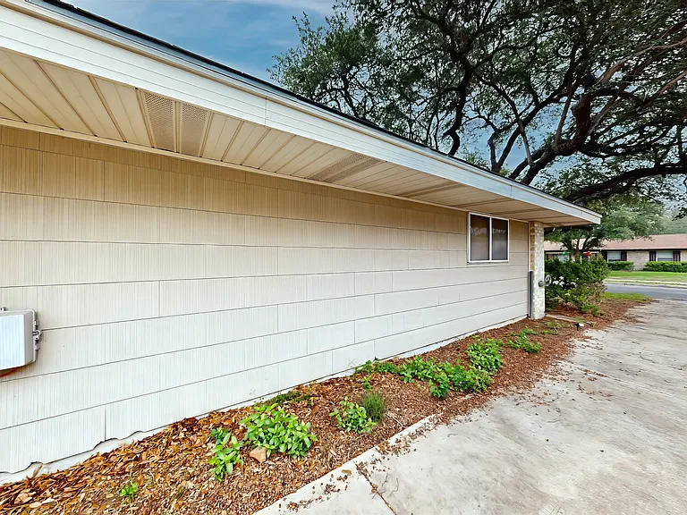 5058 Galahad Dr — Photo 13