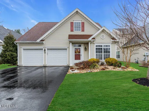 44 Freesia Court, Holmdel, NJ 07733