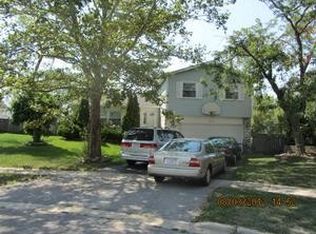 210 Carriage Dr, Carol Stream, IL 60188