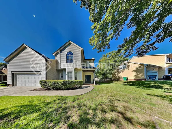 11908 Harris Pointe Dr, Charlotte, NC 28269