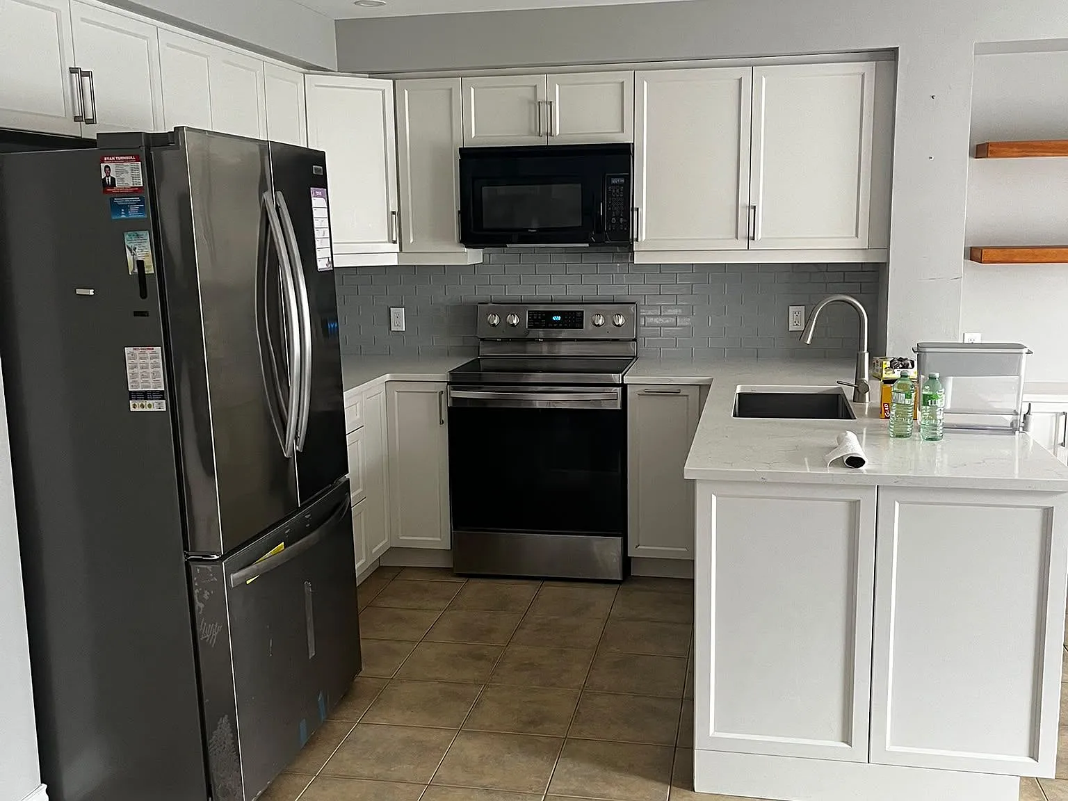 3 bed, $2,950 — Photo 2